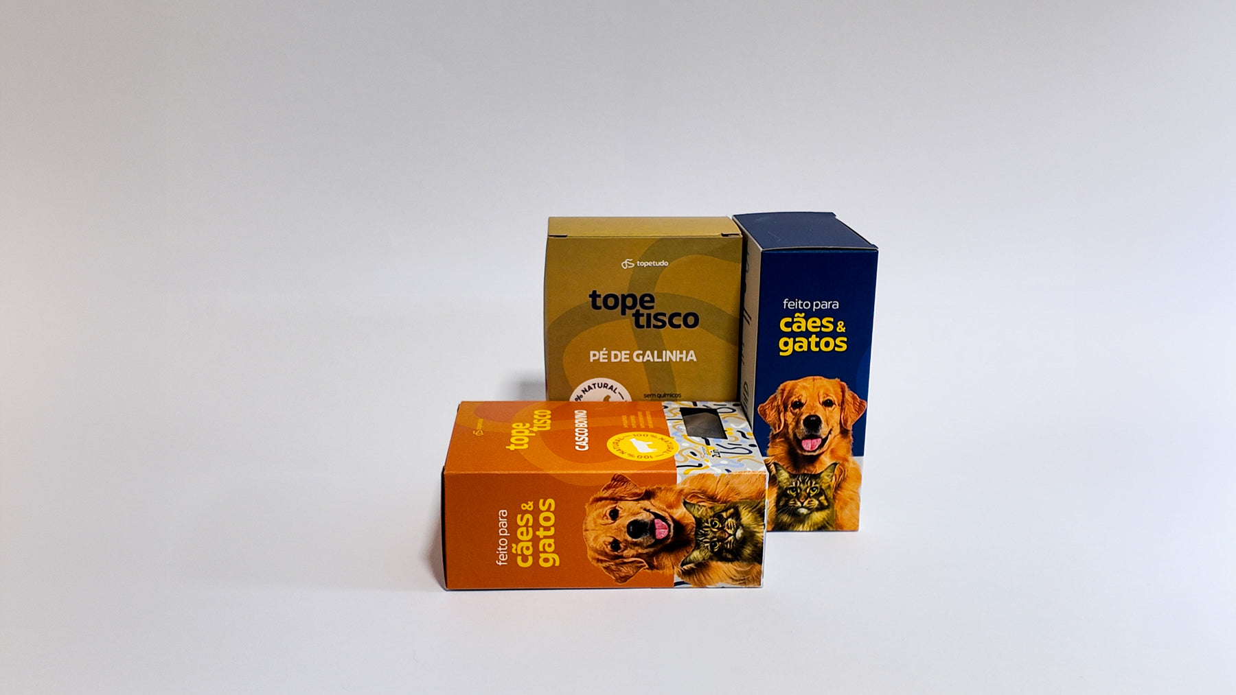 Kit de Petiscos Naturais para Cachorro com Pé de Galinha, Orelha e Casco Bovino Desidratado – Kit Porta de Entrada
